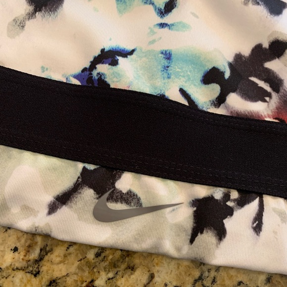 Nike Dri-Fit Women's Indy Floral Light Support Sports Bra Small - Picture 4 of 6